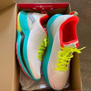 Saucony endorphin speed roll shoes